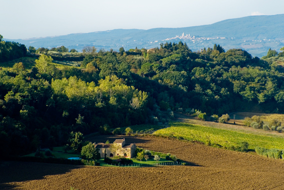 Farmhouse and San Giminiano