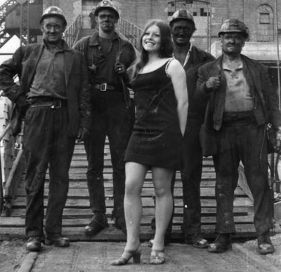 Leela-with-miners-cr-Peter-Bower3