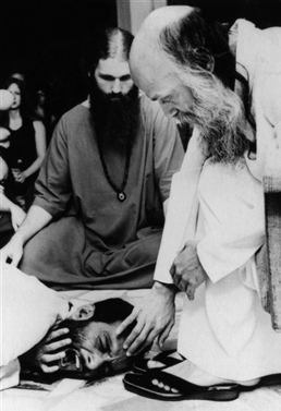 Arun and Osho in darshan