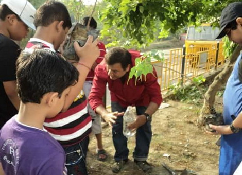Teaching how to plant