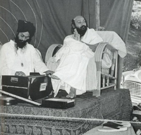 Osho with musician