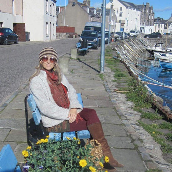 050-nirjana-in-woolly-hat