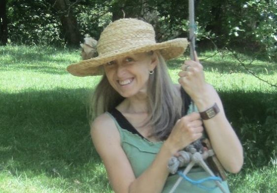 060-nirjana-on-swing