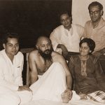 Osho-with-Laxmi-and-Laherubhai-and-friends S