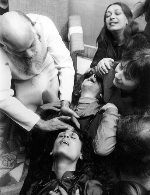 Energy darshan with Osho, 9 January 1981