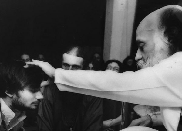 Satish-receiving-energy-from-Osho