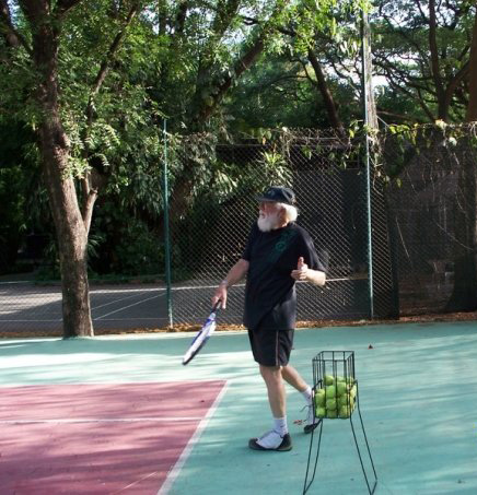 080 Sam-in-the-tennis-court