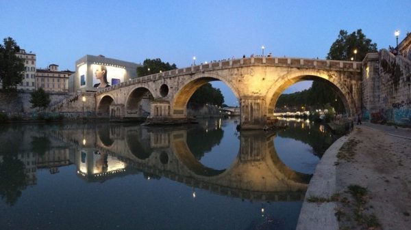 Ponte Sisto at twilight