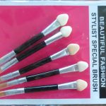 Cosmetic brushes
