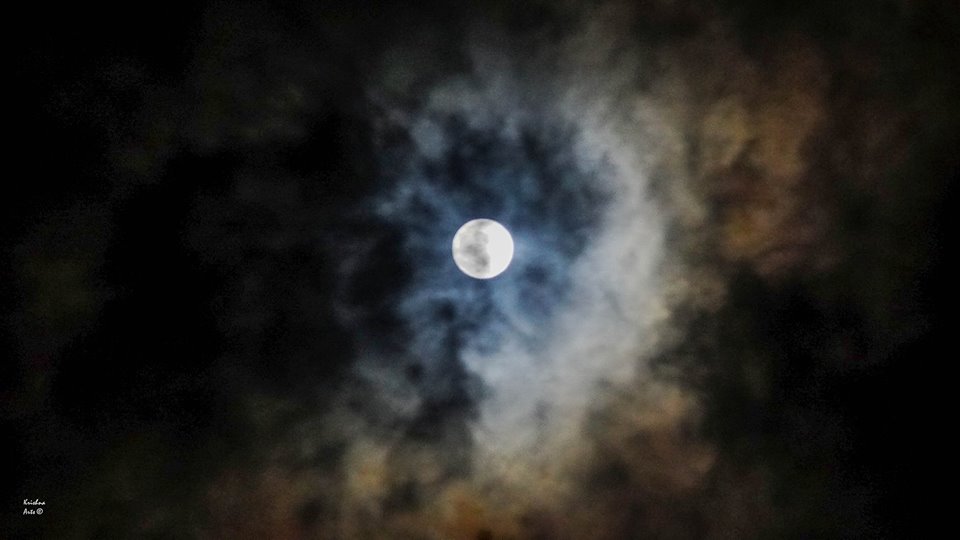 Full Moon photo by Madhav Krishna