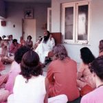 Osho giving a discourse in Chuang Tzu, 1975
