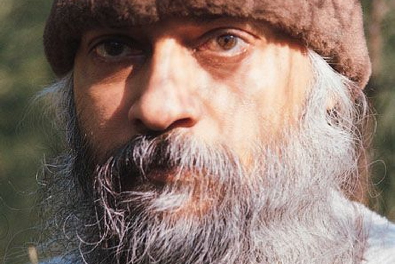 Osho with brown hat