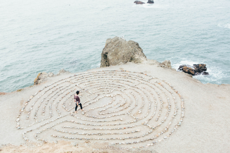 Maze at the sea