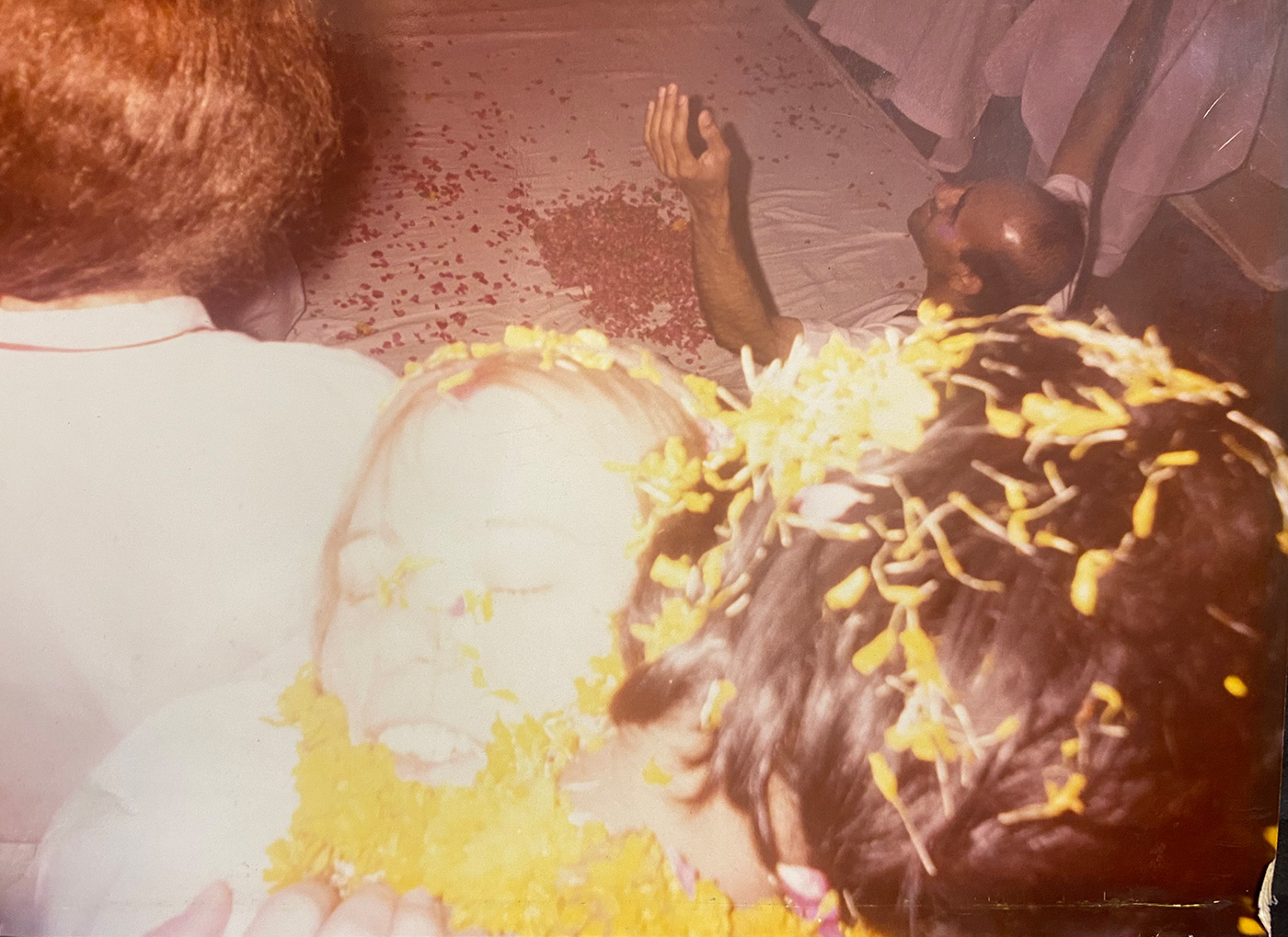 Anand Mayuri taking sannyas