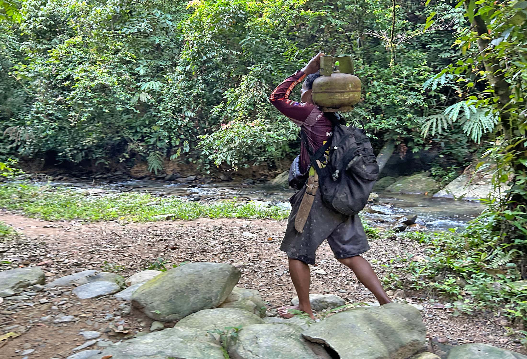 Carrying provisions and gas cooker
