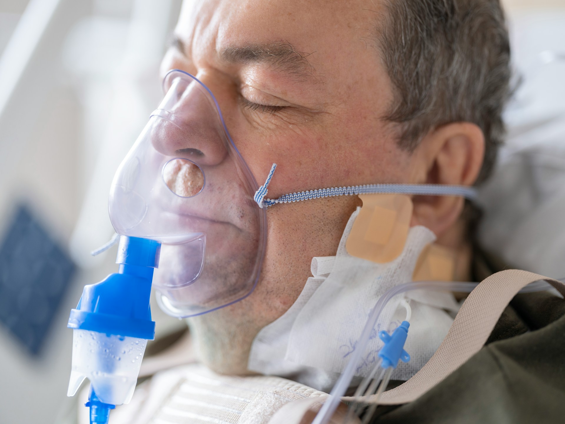 Man with oxygen mask