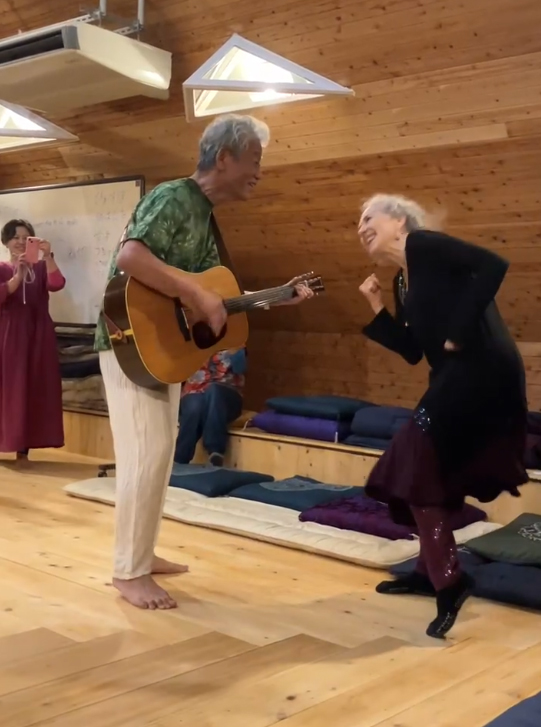Kohrogi-san and Madhuri dancing