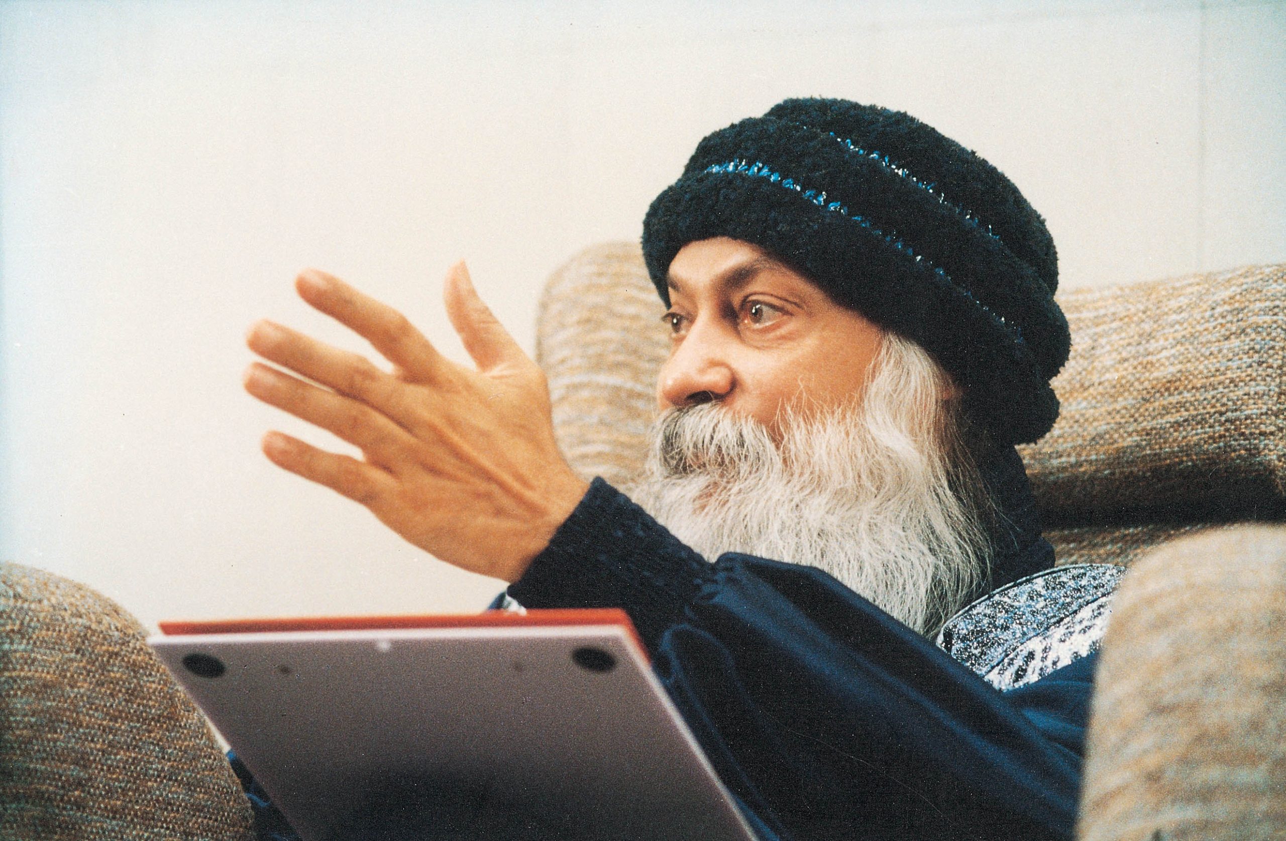 Osho speaking