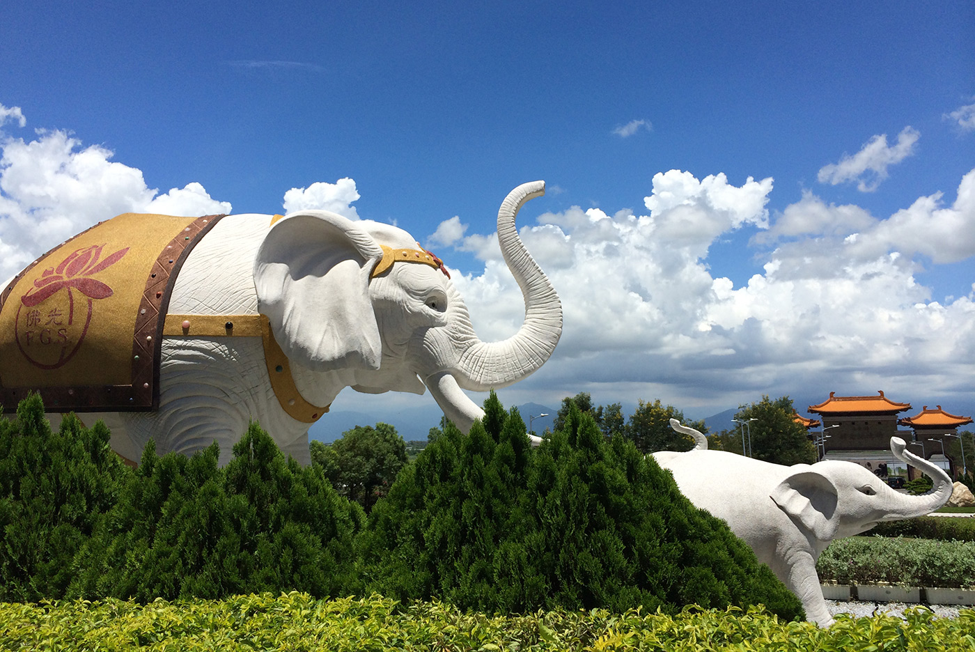 Fo Guang Shan Buddha Memorial Center